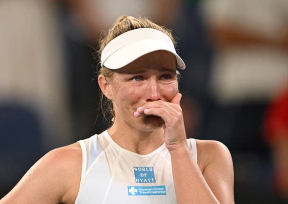 TENNIS AUSTRALIAN OPEN, Maddison Inglis of Australia is emotional after defeating fellow Australian and friend Kimberly Birrell in the Womens 1st round match on day 3 of the 2026 Australian Open tennis tournament at Melbourne Park in Melbourne, Tuesday, January 20, 2026. ( NO ARCHIVING MELBOURNE VICTORIA AUSTRALIA  Copyright: xLUKASxCOCHx 20260121196431873567