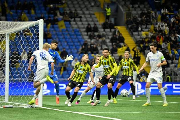 Kairat Almaty v Club Brugge - UEFA Champions League ASTANA, KAZACHSTAN - JANUARY 20 : Vanaken Hans midfielder of Club Brugge scores a goal during the UEFA Champions League 2025 26 League Phase MD7 match between Kairat Almaty and Club Brugge on January 20, 2026 in Astana, Kazachstan, 20 01 2026 Astana Kazachstan  Copyright: xJanxDexMeuleneirx