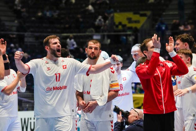 Men s European Handball Championship, Montenegro Switzerland Baerum 20260120 Switzerland s Samuel Röthlisberger and Lucas Meister after the European Championship men s handball match between Montenegro and Switzerland in Unity Arena in Fornebu Photo Erik Flaaris Johansen NTB Baerum Norway EDITORIAL USE ONLY RESTRICTED USE FOR BETTING COMPANIES  Copyright: xErikxFlaarisxJohansenx xNTBx