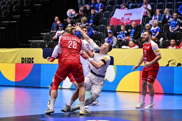 ALTRO - Pallamano - Men s EHF Euro 2026 - Poland vs Italy Simone Mengon of Italy during Men s EHF Euro 2026 - Poland vs Italy, Handball match in Kristianstad, Sweden, January 20 2026 Kristianstad Sweden  Copyright: xIPAxSport ABACAx