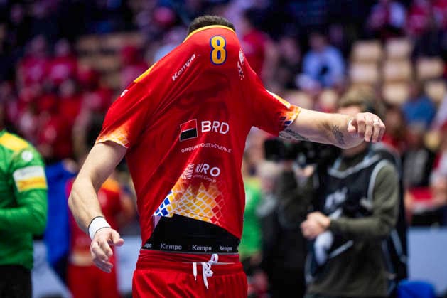 EHF Handball European Championship North Macedonia Romania Romania s Robert Militaru reacts after the defeat in the men s handball match between North Macedonia and Romania in EHF Euro 2026 group B at Jyske Bank Boxen in Herning on Tuesday, January 20, 2026 Photo Bo Amstrup Ritzau Scanpix , Herning Denmark Mors  Copyright: BoxAmrstrupx xRitzauxScanpix BoxAmstrupx spdk20260120-195021-L