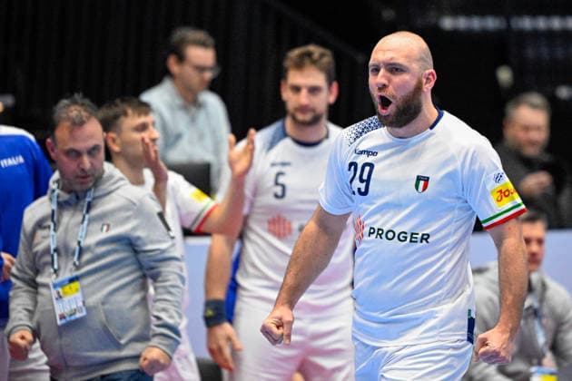 KRISTIANSTAD, SWEDEN 20260120 Italy s Jeremi Pirani celebrates during the 2026 EHF European Men s Handball Championship the EHF Euro 2026 match between Poland and Italy at Kristianstad Arena, in Kristianstad, Sweden, on January 20, 2026 KRISTIANSTAD SWEDEN x50090x  Copyright: xJohanxNilsson TTx EHF EURO 2026 POLAND-ITALY