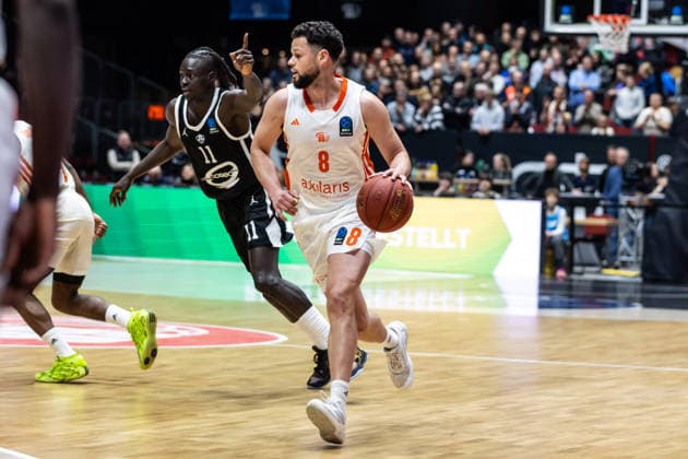 GER, BKT EuroCup, Season 2025 2026, Niners Chemnitz Cosea JL Bourg en Bresse 20 01 2026, Fair, Chemnitz, GER, BKT EuroCup, Season 2025 2026, Niners Chemnitz Cosea JL Bourg en Bresse Jordan Schakel Niners Chemnitz, 8 Photo Alexander Trienitz Chemnitz Fair Saxony Germany