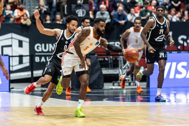 GER, BKT EuroCup, Season 2025 2026, Niners Chemnitz Cosea JL Bourg en Bresse 20 01 2026, Fair, Chemnitz, GER, BKT EuroCup, Season 2025 2026, Niners Chemnitz Cosea JL Bourg en Bresse Corey Davis Jr Niners Chemnitz, 5 Photo Alexander Trienitz Chemnitz Fair Saxony Germany