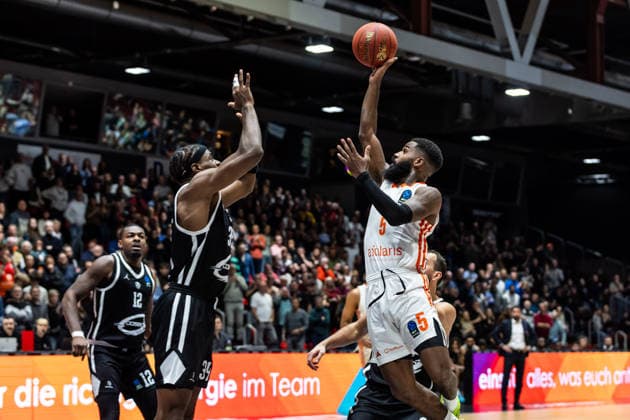 GER, BKT EuroCup, Season 2025 2026, Niners Chemnitz Cosea JL Bourg en Bresse 20 01 2026, Fair, Chemnitz, GER, BKT EuroCup, Season 2025 2026, Niners Chemnitz Cosea JL Bourg en Bresse Corey Davis Jr Niners Chemnitz, 5 Photo Alexander Trienitz Chemnitz Fair Saxony Germany