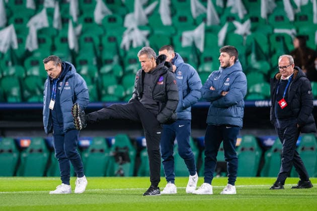 Sporting CP v Paris Saint-Germain - EHF Champions League Luis Henrique, head coach of Paris SG, is seen before the game starts during the UEFA Champions League 2025 26 League Phase MD7 match between Sporting CP and Paris SG at Jose Alvalade Stadium in Lisbon, Portugal, on January 20, 2026. Lisboa Portugal  Copyright: xMiguelxLemosx originalFilename:lemos-sporting260120_npzWx.jpg