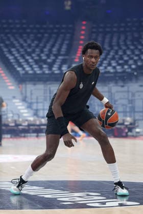 Isaac Bonga Partizan Mozzart Bet Belgrade, 17 on warm-up, GER, FC Bayern Basketball vs Partizan Mozzart Bet Belgrade, Basketball, Euroleague, Matchday 23, Season 2025 2026, 20 01 2026, GER, FC Bayern Basketball vs Partizan Mozzart Bet Belgrade, Basketball, Euroleague, Matchday 23, Season 2025 2026, 20 01 2026 Munich Copyright: xEibner-Pressefoto JennixMaulx EP_JML