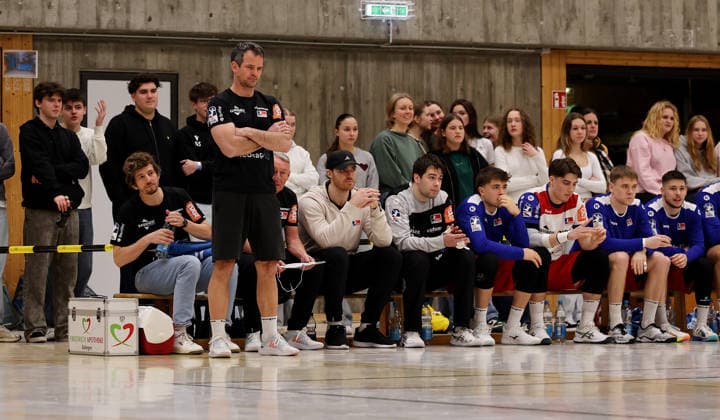 20 01 2026, Germany, Asperg, Handball TVB Stuttgart vs HBW Balingen Weilstetten, HBW coach Matthias Flohr