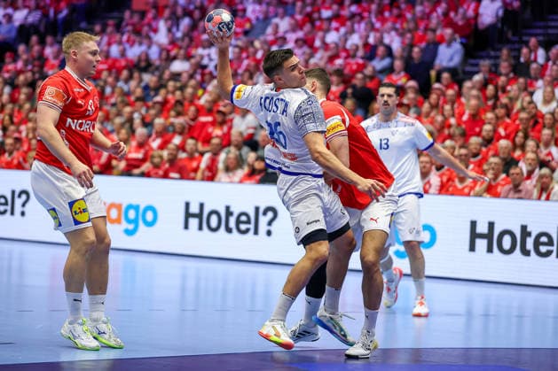 20 01 2026, Handball, Men s EHF EURO 2026, Denmark Portugal, Jyske Bank Boxen in Herning, Denmark, Preliminary Round Francisco Mota Costa Portugal 26 Denmark