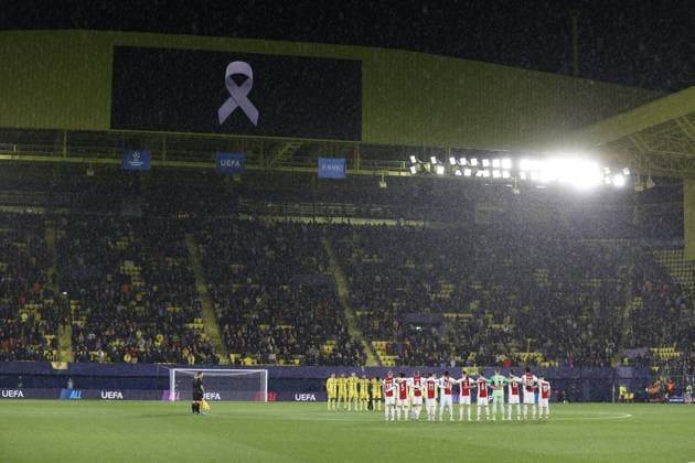 VILLARREAL , 20- 01-2026 , Estadio de la Ceramica, Season 2025 2026, UEFA Champions League match between Villarreal and Ajax. Picture shows honoring the victims of the train disaster Villarreal - Ajax  x200954788x Copyright: