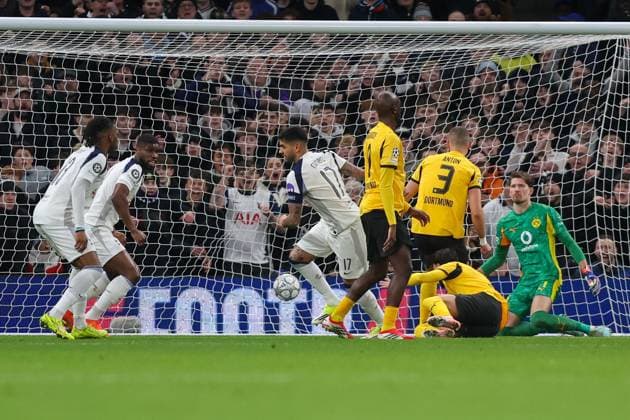 Cristian Romero of Tottenham Hotspur scores his team s first goal of the match Tottenham Hotspur v Borussia Dortmund, Football, UEFA Champions League 2025 26 League Phase MD7, Tottenham Hotspur Stadium, London, UK, 20 01 26 Editorial use only  Copyright: xAnthonyxHanc Shutterstockx 16377490b