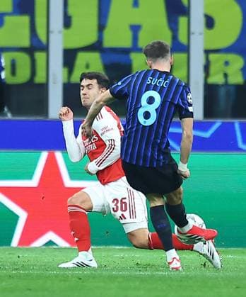 Petar Sucic of Inter Milan scores their sides first goal Inter Milan v Arsenal, UEFA Champions League, Group Stage, Football, San Siro, Milan, Italy - 20 Jan 2026Milan San Siro Italy EDITORIAL USE ONLY No use with unauthorised audio, video, data, fixture lists, club league logos or live services. Online in-match use limited to 120 images, no video emulation. No use in betting, games or single club league player publications. Copyright: xMichaelxZemanek Shutterstockx 16348333v