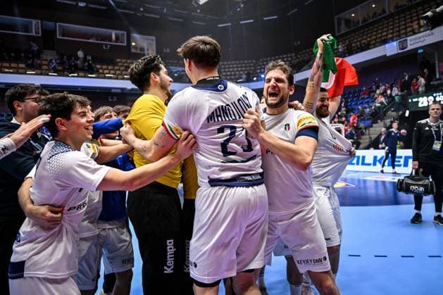 Christian Manojlovic of Italy, Gianluca Dapiran of Italy during Men s EHF Euro 2026 - Poland vs Italy, Handball match in Kristianstad, Sweden, January 20 2026  Copyright: xLuigixCanu IPAxSportx xipa-agency.netx xx IPA_70339401 IPA_Agency_IPA70339401