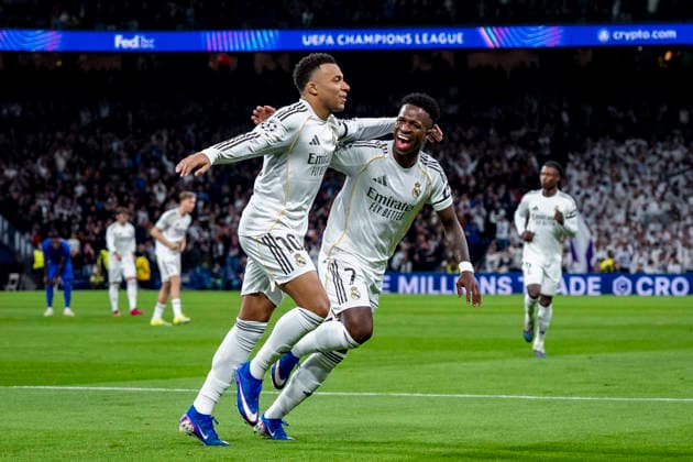 Real Madrid C.F. v AS Monaco - UEFA Champions League 2025 26 League Phase MD7 Kylian Mbappe of Real Madrid (L) celebrates his goal with Vinicius Junior of Real Madrid (R) during the UEFA Champions League 2025 26 League Phase MD7 match between Real Madrid C.F. and AS Monaco at Estadio Santiago Bernabeu on January 20, 2026 in Madrid, Spain. Madrid Estadio Santiago Bernabeu Madrid Spain Copyright: xAlbertoxGardinx AGardin_20260120_Foot_Champ_ReaMad_Mon_0660