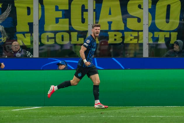 Inter Milan v Arsenal, UEFA Champions League Inter Milan midfielder Petar SuÄiÄ‡ (8) scores a GOAL 1-1 and celebrates during the Inter Milan v Arsenal UEFA Champions League match at the San Siro Stadium, Milan, Italy on 20 January 2026 Credit: Alex Young Every Second Media Editorial use only. All images are copyright Every Second Media Limited. No images may be reproduced without prior permission. Copyright: xIMAGO EveryxSecondxMediax ESM-1766-0025 AlexxYoungx xEveryxSecondxMediax