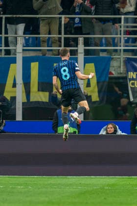 Inter Milan v Arsenal, UEFA Champions League Inter Milan midfielder Petar SuÄiÄ‡ (8) scores a GOAL 1-1 and celebrates during the Inter Milan v Arsenal UEFA Champions League match at the San Siro Stadium, Milan, Italy on 20 January 2026 Credit: Alex Young Every Second Media Editorial use only. All images are copyright Every Second Media Limited. No images may be reproduced without prior permission. Copyright: xIMAGO EveryxSecondxMediax ESM-1766-0026 AlexxYoungx xEveryxSecondxMediax