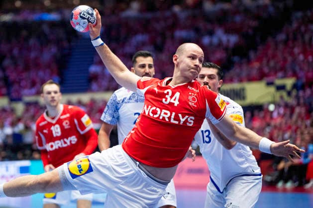 EHF Handball European Championship Denmark Portugal Denmark s Simon Hald in action with Portugal s Salvador Salvador during the men s handball match between Denmark and Portugal in EHF Euro 2026 group B at Jyske Bank Boxen in Herning on Tuesday, January 20, 2026 Photo Bo Amstrup Ritzau Scanpix , Herning Denmark Mors  Copyright: BoxAmrstrupx xRitzauxScanpix BoxAmstrupx spdk20260120-212253-L
