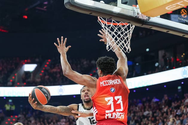 Sterling Brown Partizan Mozzart Bet Belgrade, 12 with David McCormack FC Bayern Basketball, 33 , GER, FC Bayern Basketball vs Partizan Mozzart Bet Belgrade, Basketball, Euroleague, Matchday 23, Season 2025 2026, 20 01 2026, GER, FC Bayern Basketball vs Partizan Mozzart Bet Belgrade, Basketball, Euroleague, Matchday 23, Season 2025 2026, 20 01 2026 Munich Copyright: xEibner-Pressefoto JennixMaulx EP_JML