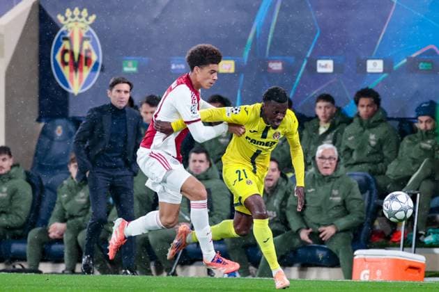 VILLARREAL , 20- 01-2026 , Estadio de la Ceramica, Season 2025 2026, UEFA Champions League match between Villarreal and Ajax. Picture shows Villareal player Tani Oluwaseyi vs Ajax player Aaron Bouwman Villarreal - Ajax  x200955234x Copyright: