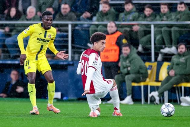 VILLARREAL , 20- 01-2026 , Estadio de la Ceramica, Season 2025 2026, UEFA Champions League match between Villarreal and Ajax. Picture shows Villareal player Tani Oluwaseyi vs Ajax player Aaron Bouwman Villarreal - Ajax  x200955236x Copyright: