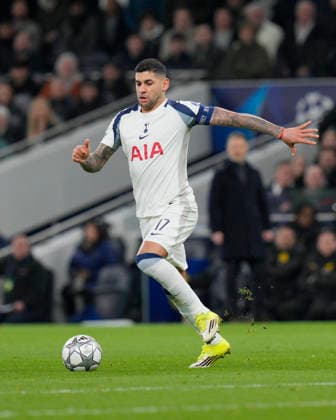 Tottenham Hotspur v Borussia Dortmund, North London, UK - 20 Jan 2026 Cristian Romero of Tottenham Hotspur runs with the ball during the Champions League match between Tottenham and Borussia Dortmund at the Tottenham Hotspur Stadium, Tottenham, London on 20 January 2026. London Tottenham Hotspur Stadium London GBR Copyright: xStevexFlynn PPAUKx PPA-241840