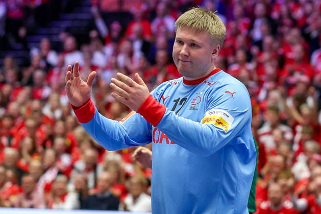 20 01 2026, Handball, Men s EHF EURO 2026, Denmark Portugal, Jyske Bank Boxen in Herning, Denmark, Preliminary Round Emil Nielsen Denmark 12 gesticulating on the pitch Denmark