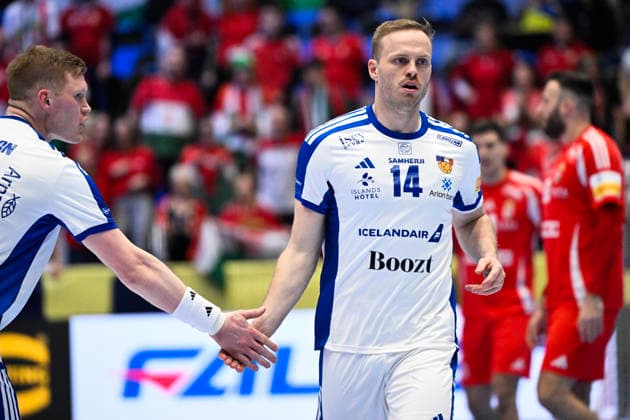 KRISTIANSTAD, SWEDEN 20260120 Iceland s Ãmir Örn Gislason and Omar Ingi Magnusson celebrates during the 2026 EHF European Men s Handball Championship the EHF Euro 2026 match between Hungary and Iceland at Kristianstad Arena, in Kristianstad, Sweden, on January 20, 2026 KRISTIANSTAD SWEDEN x50090x  Copyright: xJohanxNilsson TTx EHF EURO 2026 HUNGARY-ICELAND