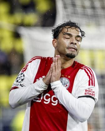 VILLARREAL - Owen Wijndal of AFC Ajax during the UEFA Champions League match between Villarreal CF and AFC Ajax at Estadio de la Ceramic on January 20, 2026, in Villarreal, Spain. BAS CZERWINSKI ANP UEFA Champions League 2025 26 League Phase MD7 2025-2026 xVIxANPxSportx xxANPxIVx 548104614 originalFilename: 548104614.jpg