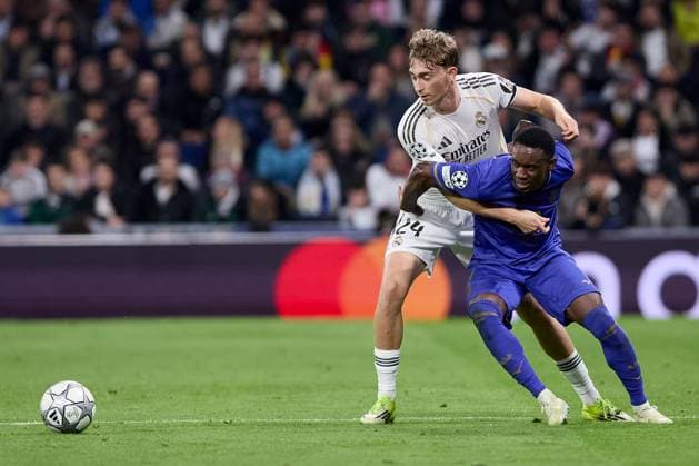 Folarin Balogun of AS Monaco FC and Dean Huijsen of Real Madrid CF Real Madrid v AS Monaco, UEFA Champions League, Group Stage, Football, Estadio Bernabeu, Madrid, Spain - 20 Jan 2026Madrid Estadio Bernabeu Spain EDITORIAL USE ONLY No use with unauthorised audio, video, data, fixture lists, club league logos or live services. Online in-match use limited to 120 images, no video emulation. No use in betting, games or single club league player publications.  Copyright: xRubenxAlbarran Shutterstockx 16374322bo