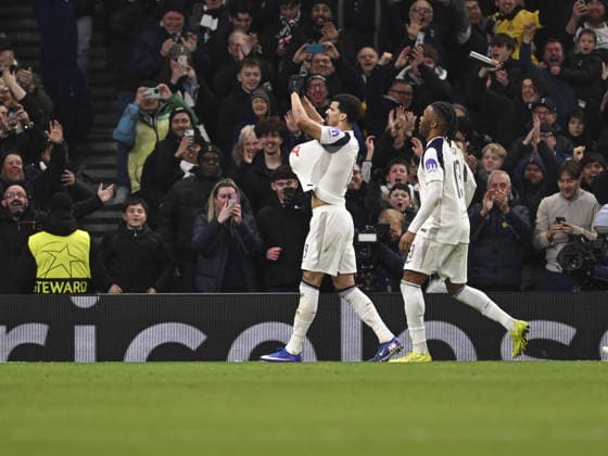 Tottenham Hotspur s Dominic Solanke (left) celebrates scoring his side s second goal during champions league match between Tottenham Hotspur and Borussia Dortmund Copyright: xDavidxHorton SPPx Sportspressphoto_SPR83662