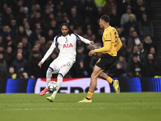 Tottenham Hotspur s Djed Spence (left) during champions league match between Tottenham Hotspur and Borussia Dortmund Copyright: xDavidxHorton SPPx Sportspressphoto_SPR83663