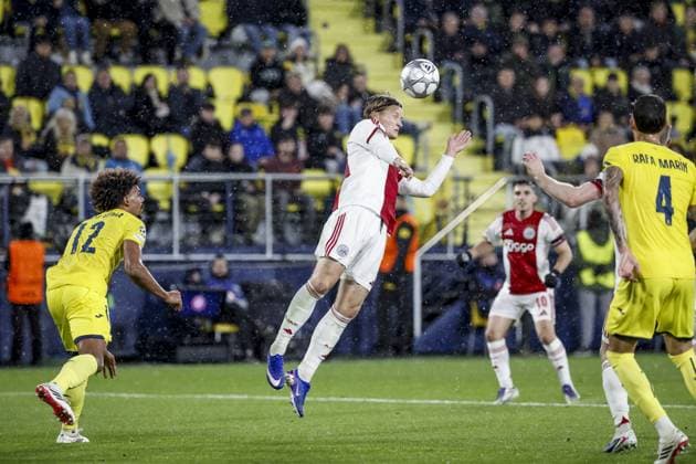 VILLARREAL - (l-r) Renato Veiga of Villarreal CF, Kasper Dolberg of AFC Ajax, Oscar Gloukh of AFC Ajax, and Rafa Marin of Villarreal CF during the UEFA Champions League match between Villarreal CF and AFC Ajax at Estadio de la Ceramic on January 20, 2026, in Villarreal, Spain. BAS CZERWINSKI ANP UEFA Champions League 2025 26 League Phase MD7 2025-2026 xVIxANPxSportx xxANPxIVx 548105286 originalFilename: 548105286.jpg