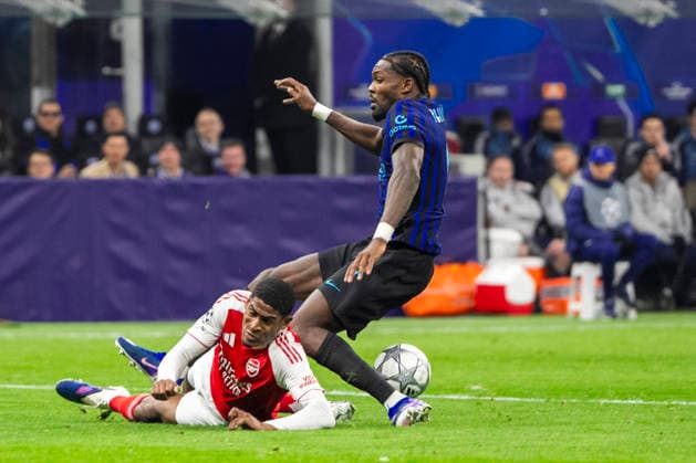 MILAN, ITALY JANUARY 20 Marcus Thuram of Inter R against Cristhian Mosquera of Arsenal L during the UEFA Champions League 2025 26 League Phase MD7 match between FC Internazionale Milano and Arsenal FC at Stadio San Siro on January 20, 2026 in Milan, Italy Milan Stadio San Siro Italy Copyright: xJustPictures.ch JarixPestelaccix jp-en-EuSpIm-JP4_JAR_Inter_Arsenal_20Jan2026_10021
