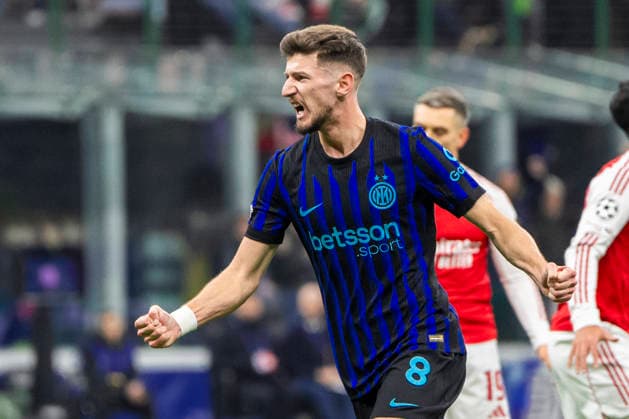 MILAN, ITALY JANUARY 20 Petar Sucic of Inter celebrates his goal during the UEFA Champions League 2025 26 League Phase MD7 match between FC Internazionale Milano and Arsenal FC at Stadio San Siro on January 20, 2026 in Milan, Italy Milan Stadio San Siro Italy Copyright: xJustPictures.ch JarixPestelaccix jp-en-EuSpIm-JP4_JAR_Inter_Arsenal_20Jan2026_10028