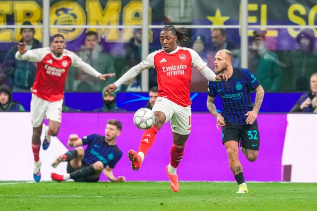MILAN, ITALY JANUARY 20 Eberechi Eze of Arsenal L against Federico Dimarco of Inter R during the UEFA Champions League 2025 26 League Phase MD7 match between FC Internazionale Milano and Arsenal FC at Stadio San Siro on January 20, 2026 in Milan, Italy Milan Stadio San Siro Italy Copyright: xJustPictures.ch JarixPestelaccix jp-en-EuSpIm-JP4_JAR_Inter_Arsenal_20Jan2026_10042