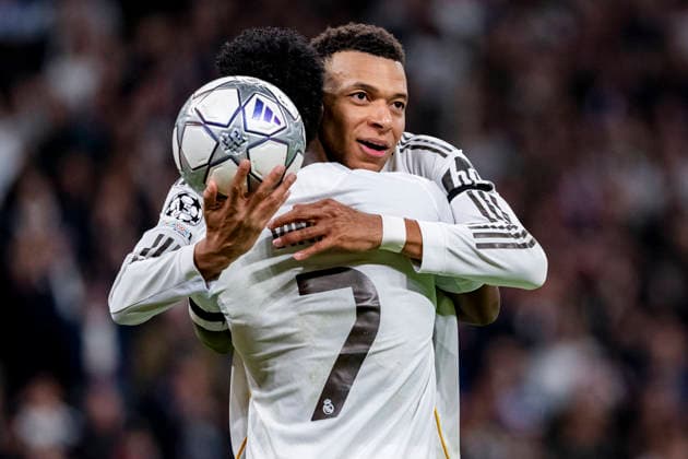 Real Madrid C.F. v AS Monaco - UEFA Champions League 2025 26 League Phase MD7 Kylian Mbappe of Real Madrid (R) celebrates his goal with Vinicius Junior of Real Madrid (L) during the UEFA Champions League 2025 26 League Phase MD7 match between Real Madrid C.F. and AS Monaco at Estadio Santiago Bernabeu on January 20, 2026 in Madrid, Spain. Madrid Estadio Santiago Bernabeu Madrid Spain Copyright: xAlbertoxGardinx AGardin_20260120_Foot_Champ_ReaMad_Mon_0775