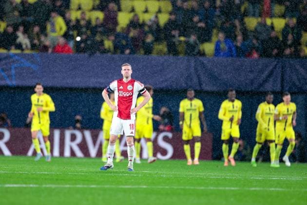 VILLARREAL , 20- 01-2026 , Estadio de la Ceramica, Season 2025 2026, UEFA Champions League match between Villarreal and Ajax. Picture shows Ajax player Davy Klaassen dejected after scoring by Villareal player Tani Oluwaseyi Villarreal - Ajax  x200956665x Copyright: