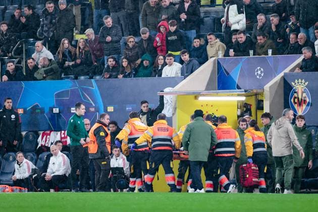 VILLARREAL , 20- 01-2026 , Estadio de la Ceramica, Season 2025 2026, UEFA Champions League match between Villarreal and Ajax. Picture shows steward fallen over Villarreal - Ajax  x200956706x Copyright:
