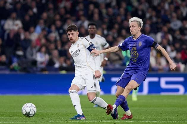 Fede Valverde of Real Madrid CF and Aleksandr Golivin of AS Monaco FC Real Madrid v AS Monaco, UEFA Champions League, Group Stage, Football, Estadio Bernabeu, Madrid, Spain - 20 Jan 2026Madrid Estadio Bernabeu Spain EDITORIAL USE ONLY No use with unauthorised audio, video, data, fixture lists, club league logos or live services. Online in-match use limited to 120 images, no video emulation. No use in betting, games or single club league player publications. Copyright: xRubenxAlbarran Shutterstockx 16374322ch