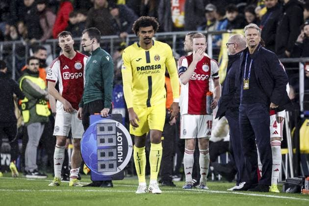 VILLARREAL - (l-r) Youri Regeer of AFC Ajax, Renato Veiga of Villarreal CF, Davy Klaassen of AFC Ajax, and AFC Ajax coach Fred Grim during the UEFA Champions League match between Villarreal CF and AFC Ajax at Estadio de la Ceramic on January 20, 2026, in Villarreal, Spain. BAS CZERWINSKI ANP UEFA Champions League 2025 26 League Phase MD7 2025-2026 xVIxANPxSportx xxANPxIVx 548107536 originalFilename: 548107536.jpg