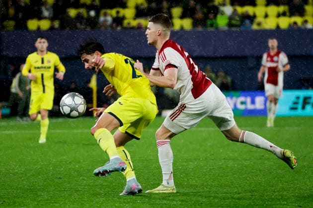 Villarreal CF v AFC Ajax - UEFA Champions League 2025 26 League Phase MD7 Villarreal s Sergi Cardona plays during the UEFA Champions League match between Villarreal CF and AFC Ajax at La Ceramica Stadium in Villarreal, Spain, on January 20, 2025. Villarreal Spain  Copyright: xJosexMiguelxFernandezx originalFilename:fernandezdevelascosanz-villarre260120_npwk6.jpg