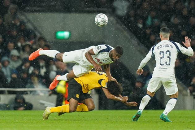 Tottenham Hotspur v Borussia Dortmund, UEFA Champions League Kevin Danso of Tottenham Hotspur and Karim Adeyemi of Borussia Dortmund battling for the ball during the Tottenham Hotspur v Borussia Dortmund UEFA Champions League match at the Tottenham Hotspur Stadium, London, England on 20 January 2026 Credit: Dylan Hepworth Every Second Media Editorial use only. All images are copyright Every Second Media Limited. No images may be reproduced without prior permission. Copyright: xIMAGO EveryxSecondxMediax ESM-1767-0049 DylanxHepworthx xEveryxSecondxMediax