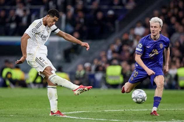 Jude Bellingham of Real Madrid CF and Aleksandr Golivin of AS Monaco FC Real Madrid v AS Monaco, UEFA Champions League, Group Stage, Football, Estadio Bernabeu, Madrid, Spain - 20 Jan 2026Madrid Estadio Bernabeu Spain EDITORIAL USE ONLY No use with unauthorised audio, video, data, fixture lists, club league logos or live services. Online in-match use limited to 120 images, no video emulation. No use in betting, games or single club league player publications. Copyright: xRubenxAlbarran Shutterstockx 16374322do