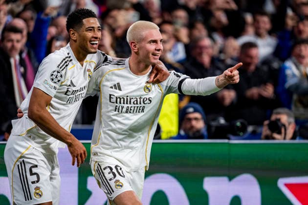 Real Madrid C.F. v AS Monaco - UEFA Champions League 2025 26 League Phase MD7 Franco Mastantuono of Real Madrid (R) celebrates his goal with Jude Bellingham of Real Madrid (L) during the UEFA Champions League 2025 26 League Phase MD7 match between Real Madrid C.F. and AS Monaco at Estadio Santiago Bernabeu on January 20, 2026 in Madrid, Spain. Madrid Estadio Santiago Bernabeu Madrid Spain Copyright: xAlbertoxGardinx AGardin_20260120_Foot_Champ_ReaMad_Mon_1311