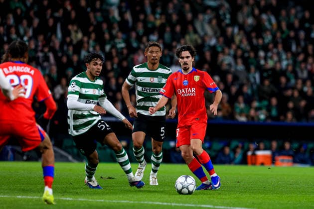 Sporting Clube de Portugal v Paris Saint-Germain - UEFA Champions League 2025 26 League Phase MD7 Vitinha of Paris Saint-Germain battles for the ball during the UEFA Champions League 2025 26 League Phase MD7 match between Sporting CP and Paris Saint-Germain at Estadio Jose Alvalade in Lisbon, Portugal, on January 20, 2026 Lisbon Portugal  Copyright: xValterxGouveiax originalFilename:gouveia-uefacham260120_npVx9.jpg
