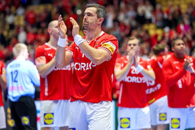 20 01 2026, Handball, Men s EHF EURO 2026, Denmark Portugal, Jyske Bank Boxen in Herning, Denmark, Preliminary Round Disappointed faces among the Danes after the defeat against Portugal Rasmus Lauge Schmidt Denmark 11 Denmark