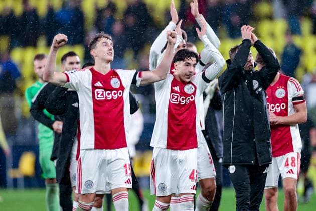 VILLARREAL , 20- 01-2026 , Estadio de la Ceramica, Season 2025 2026, UEFA Champions League match between Villarreal and Ajax. Picture shows Ajax players celebrations after winning the match with 1-2 Ajax player Rayane Bounida Villarreal - Ajax  x200958091x Copyright: