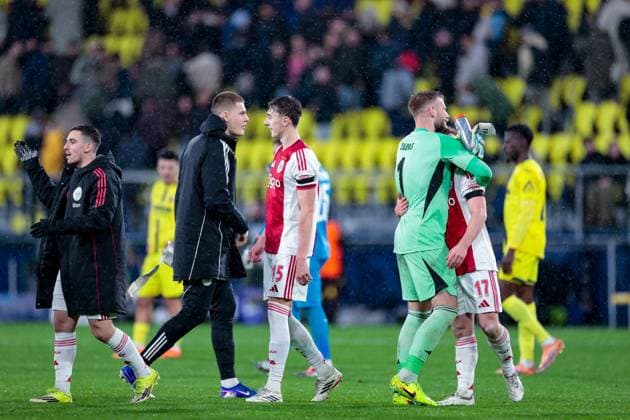 VILLARREAL , 20- 01-2026 , Estadio de la Ceramica, Season 2025 2026, UEFA Champions League match between Villarreal and Ajax. Picture shows Ajax players celebrations after winning the match with 1-2 Ajax goalkeeper Vitezslav Jaros Villarreal - Ajax  x200958117x Copyright: