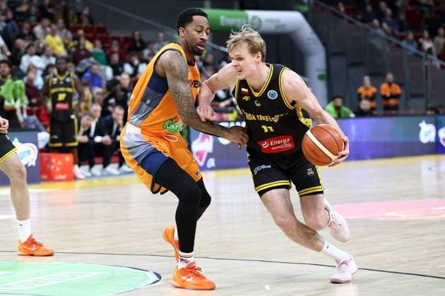 2026.01.20 Sopot Koszykowka FIBA Europe Cup sezon 2025 2026 Energa Trefl Sopot - Rostock Seawolves N z Jordan Bowden Kasper Suurorg Foto Piotr Matusewicz PressFocus 2026.01.20 Sopot Basketball FIBA Europe Cup season 2025 2026 Energa Trefl Sopot - Rostock Seawolves Jordan Bowden Kasper Suurorg Credit: Piotr Matusewicz PressFocus NEWSPIX.PL --- newspix.pl POLAND OUT! 