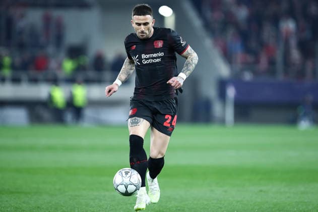 January 20, 2026, Piraeus, Piraeus, Greece: 24 ALEIX GARCoÂA of Bayer Leverkusen in action during the UEFA Champions League, League Phase, Matchday 7 game between Olympiacos and Bayer 04 Leverkusen at Georgios Karaiskakis Stadium on January 20, 2026, in Piraeus, Greece. Piraeus Greece - ZUMAk160 20260120_zip_k160_003 Copyright: xStefanosxKyriazisx